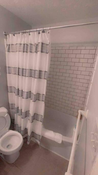 B1 Guest House Hope Mills Ngoại thất bức ảnh